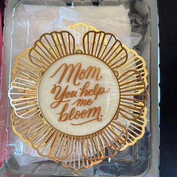 NIB “Mom, You Help Me Bloom” Ornament-Mothers Day Gift Idea - Picture 2 of 5